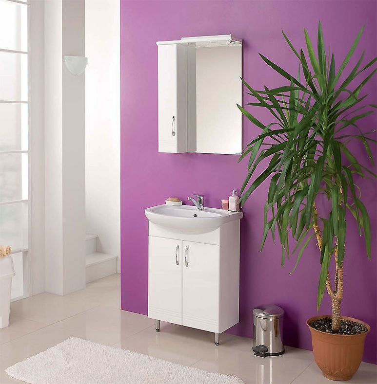 Фиолетовый шкаф для ванной