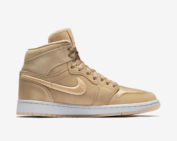 Кроссовки Nike Air Jordan 1 Retro High, цена: от 9 100 руб.