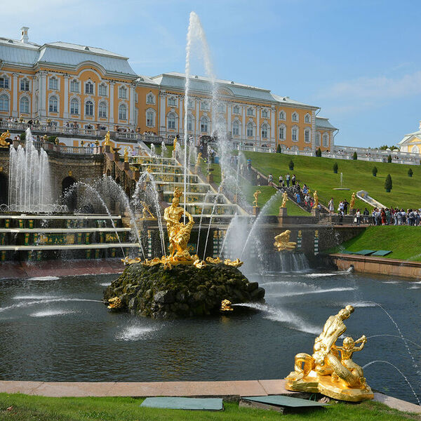 Фонтан в Петергофе