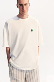 Футболка oversize с маленькой вышивкой befree