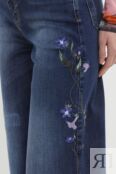 Джинсы с эффектом потертости и вышивкой Desigual фото 4