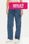 Джинсы с эффектом потертости Guess Jeans фото 1