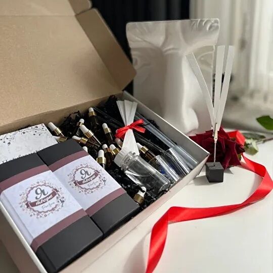 Подарочный онлайн-набор по созданию аромата ITVORU PARFUM BOX